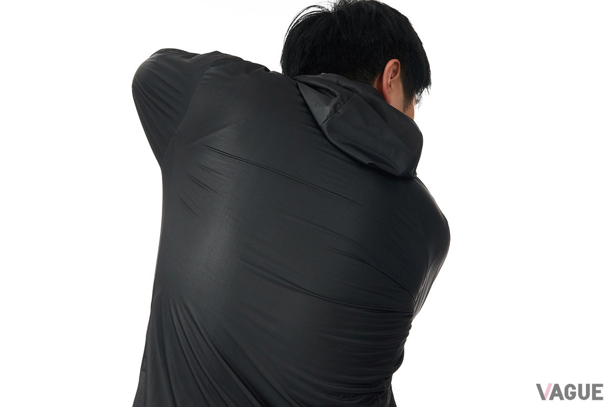 高いストレッチ性で動きを妨げない