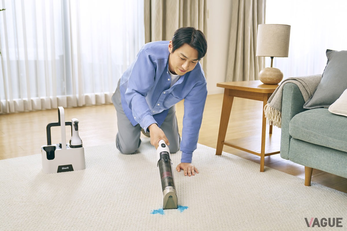 ハンディタイプなので、急な液体汚れでもサッと取ってサッと使えるのが特長