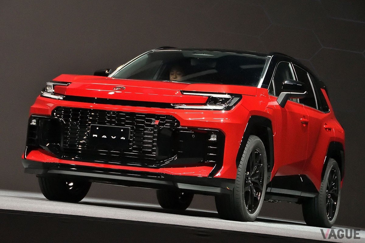 トヨタ新型「RAV4 GRスポーツ」