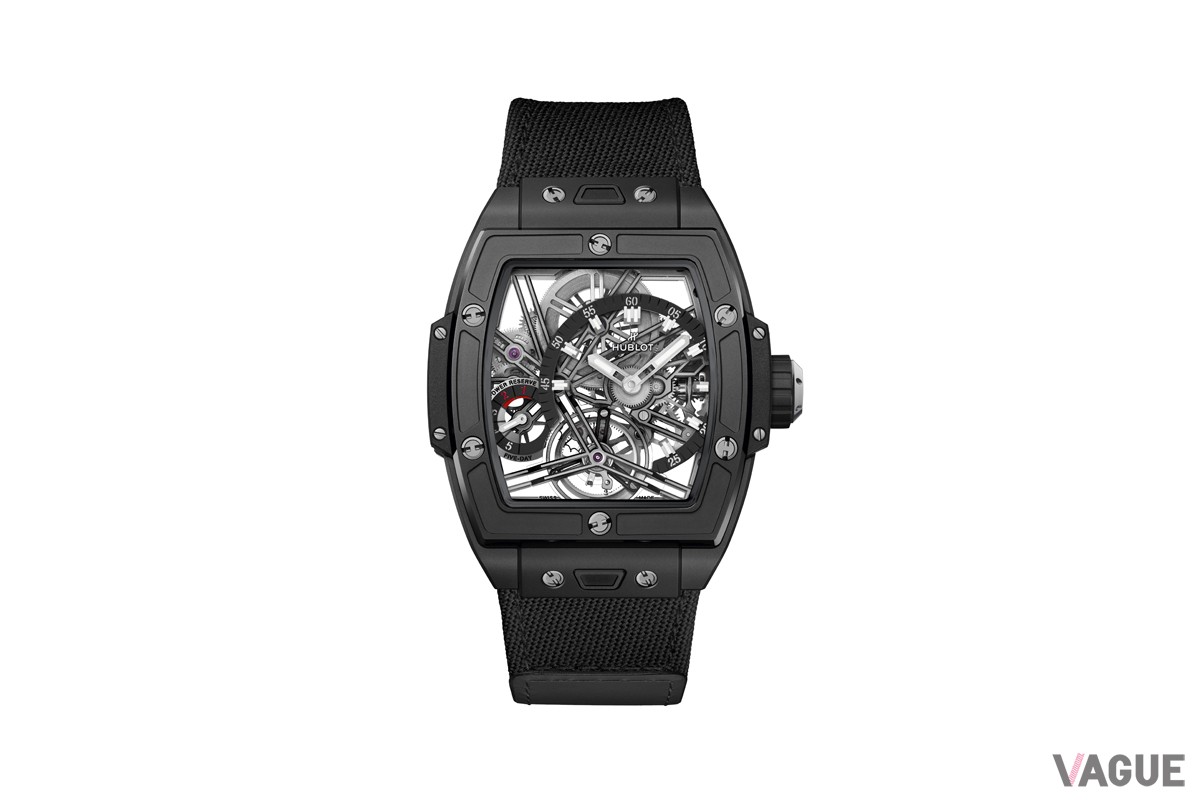 「ビッグ・バン」シリーズとは異なる魅力を放ちながら、多層構造ケースやスケルトンムーブメントなどのデザインコードを継承（ブラックマジック）