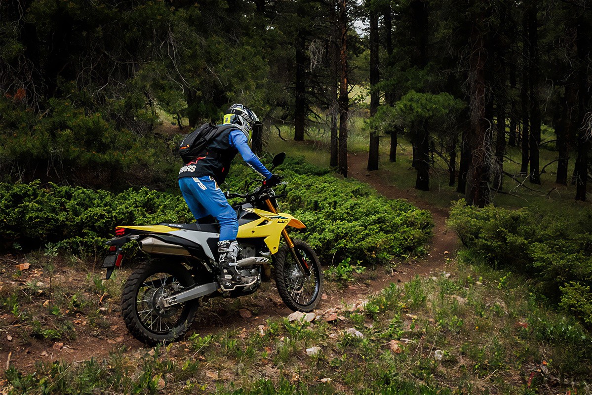 スズキ新型「DR-Z4S」