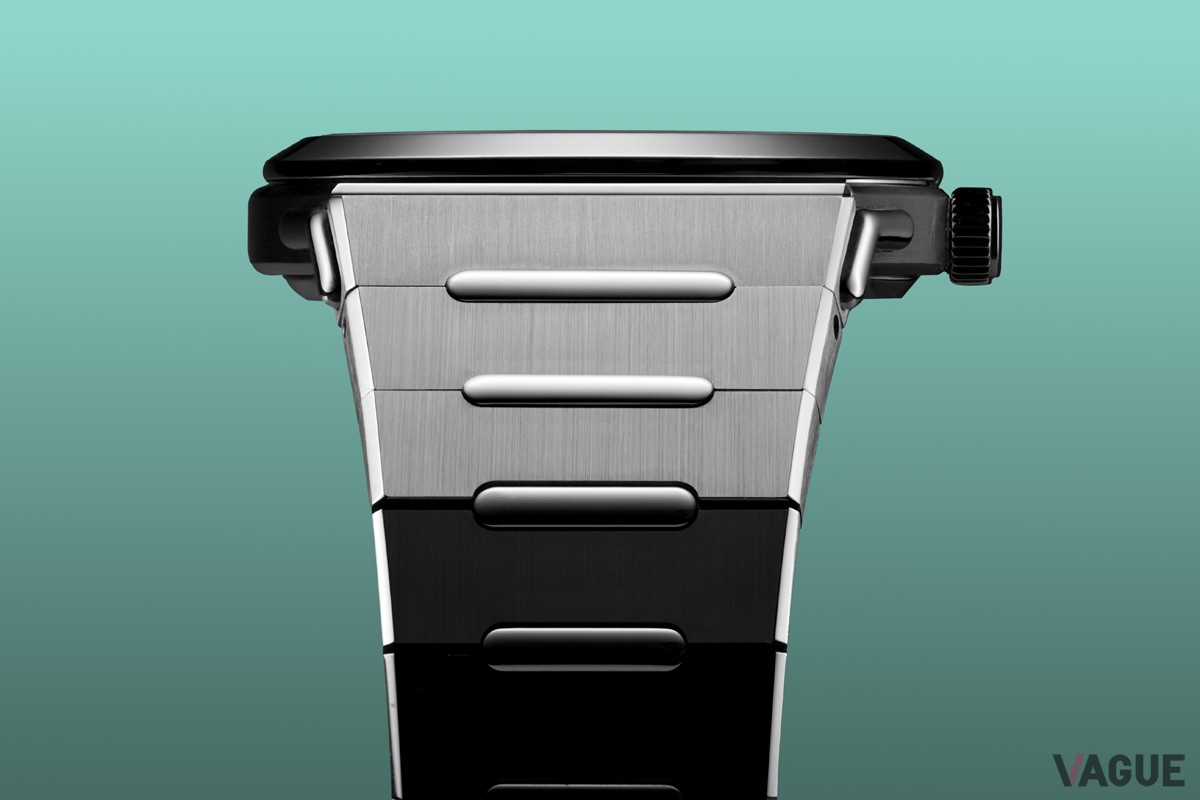 ケースは軽量化と構造強化を実現するハイブリットケース