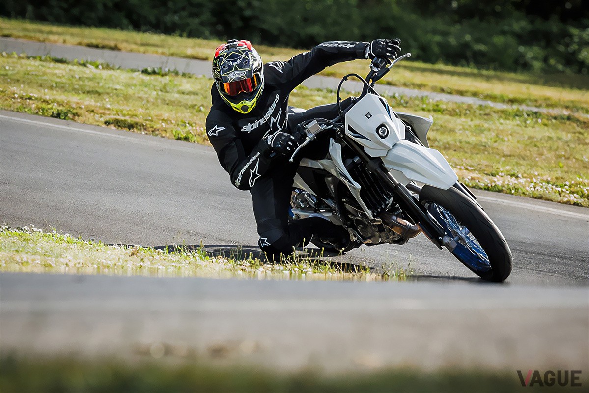 スズキ新型「DR-Z4SM」