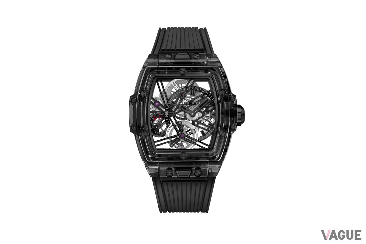 ブラックサファイアクリスタル製ケースを採用した5本目のモデル（ブラックサファイアクリスタル）