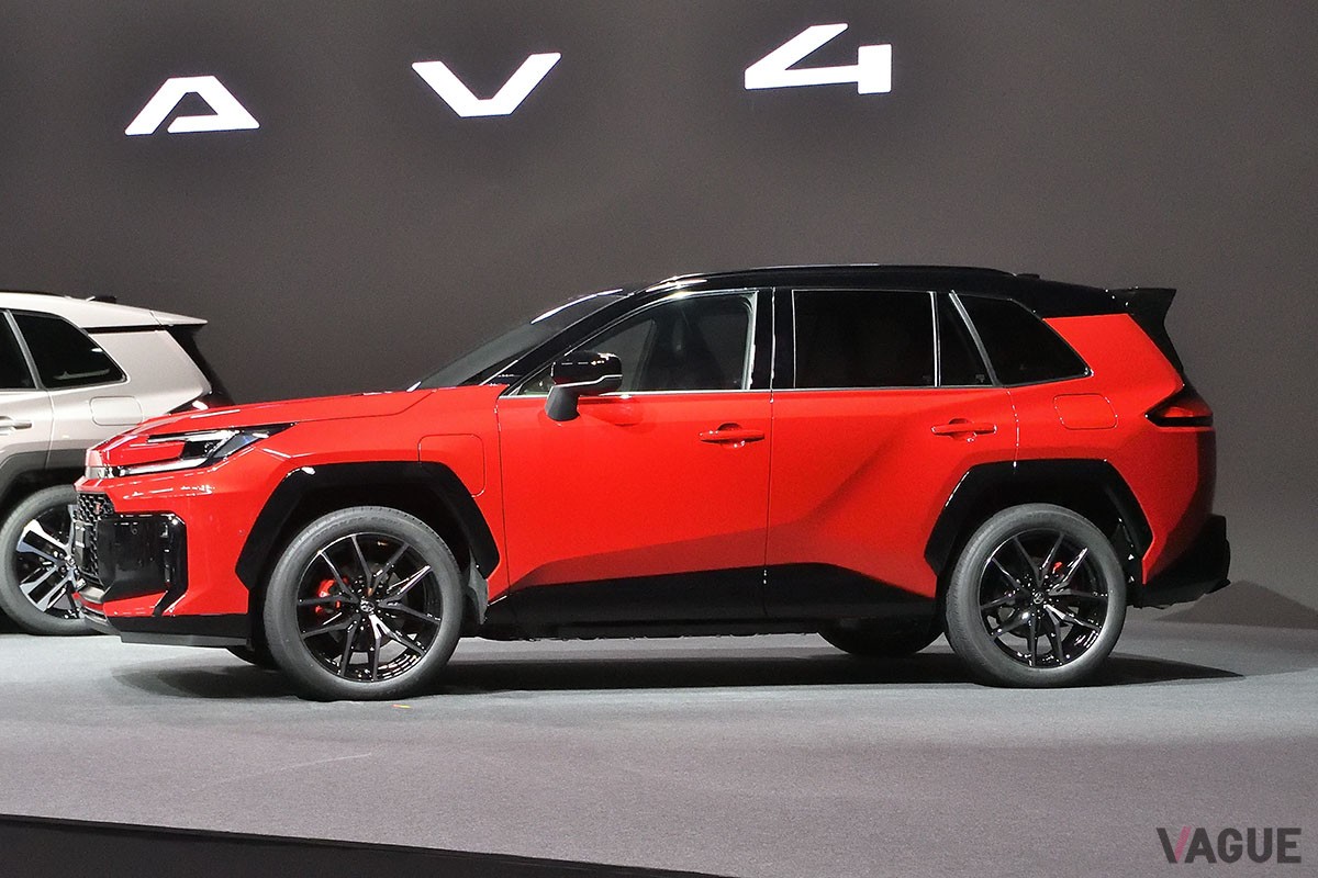 トヨタ新型「RAV4 GRスポーツ」