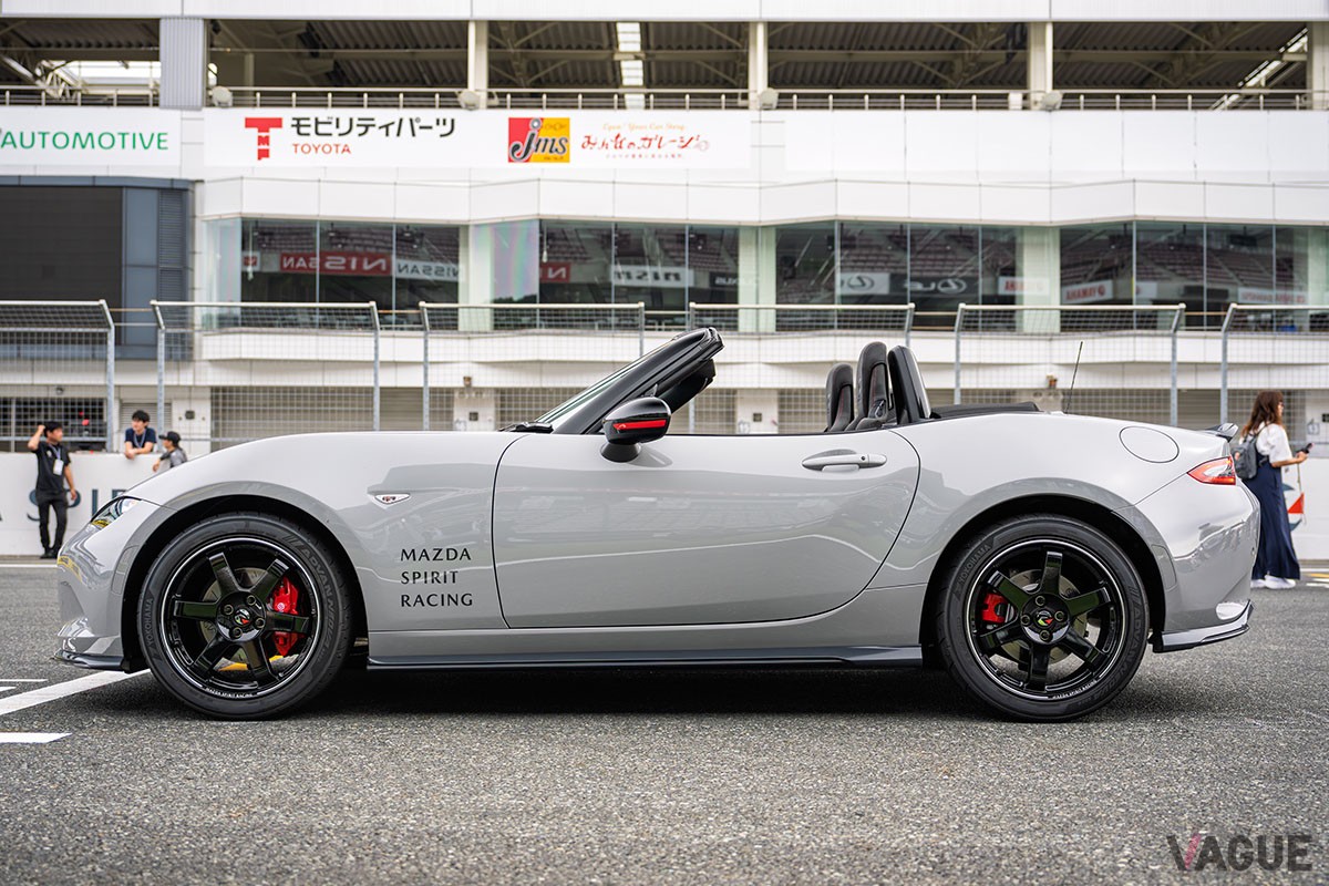 「マツダ スピリットレーシング・ロードスター 12R」