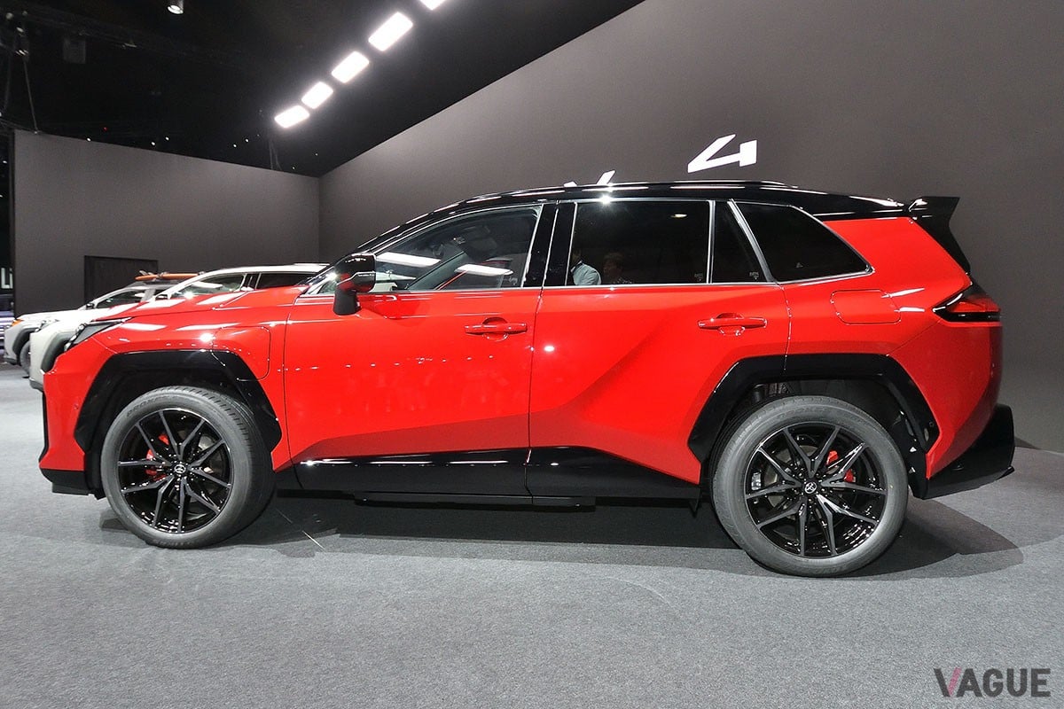 トヨタ新型「RAV4 GRスポーツ」