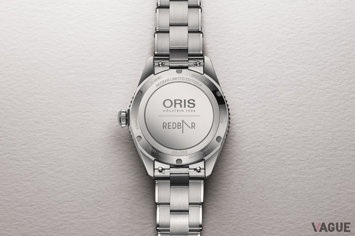 20気圧の防水性能を備え、時分秒針及びインデックス、アプライドインデックスには視認性を確保するスーパールミノバを採用