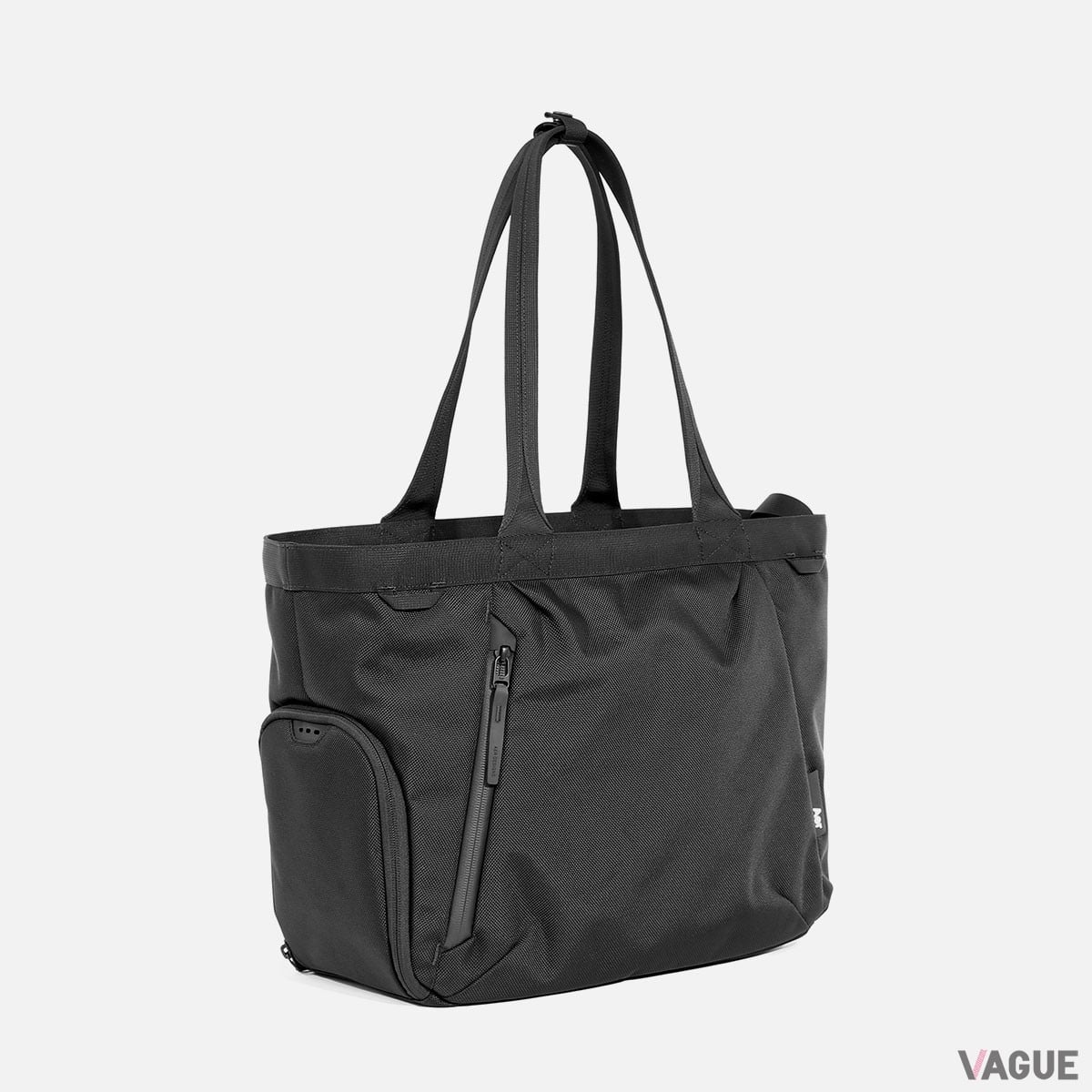 「Gym Tote 2」の生地は耐久性の高い1680D コーデュラバリスティックナイロン