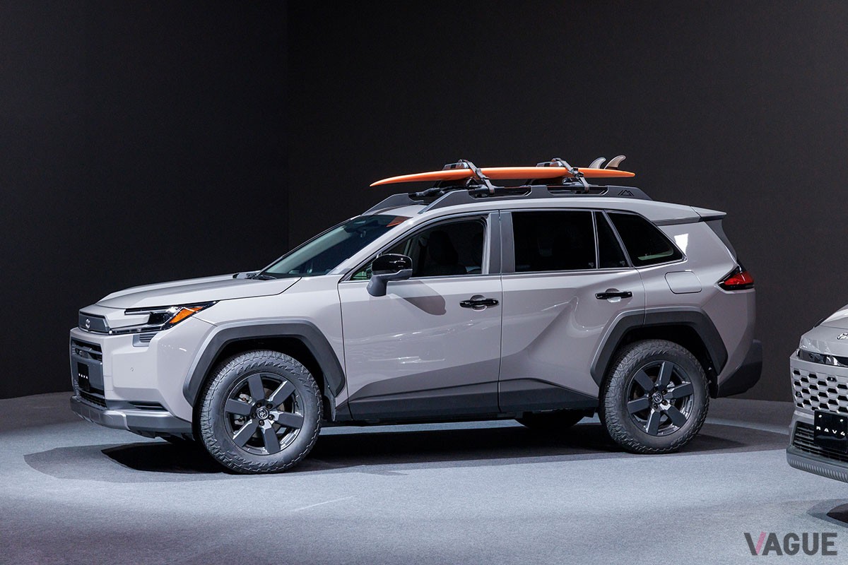 トヨタ新型「RAV4 アドベンチャー」