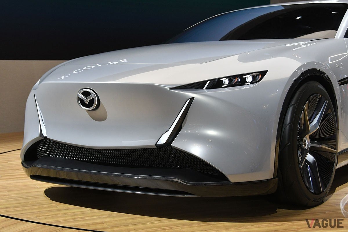 「マツダ ビジョン クロスクーペ」