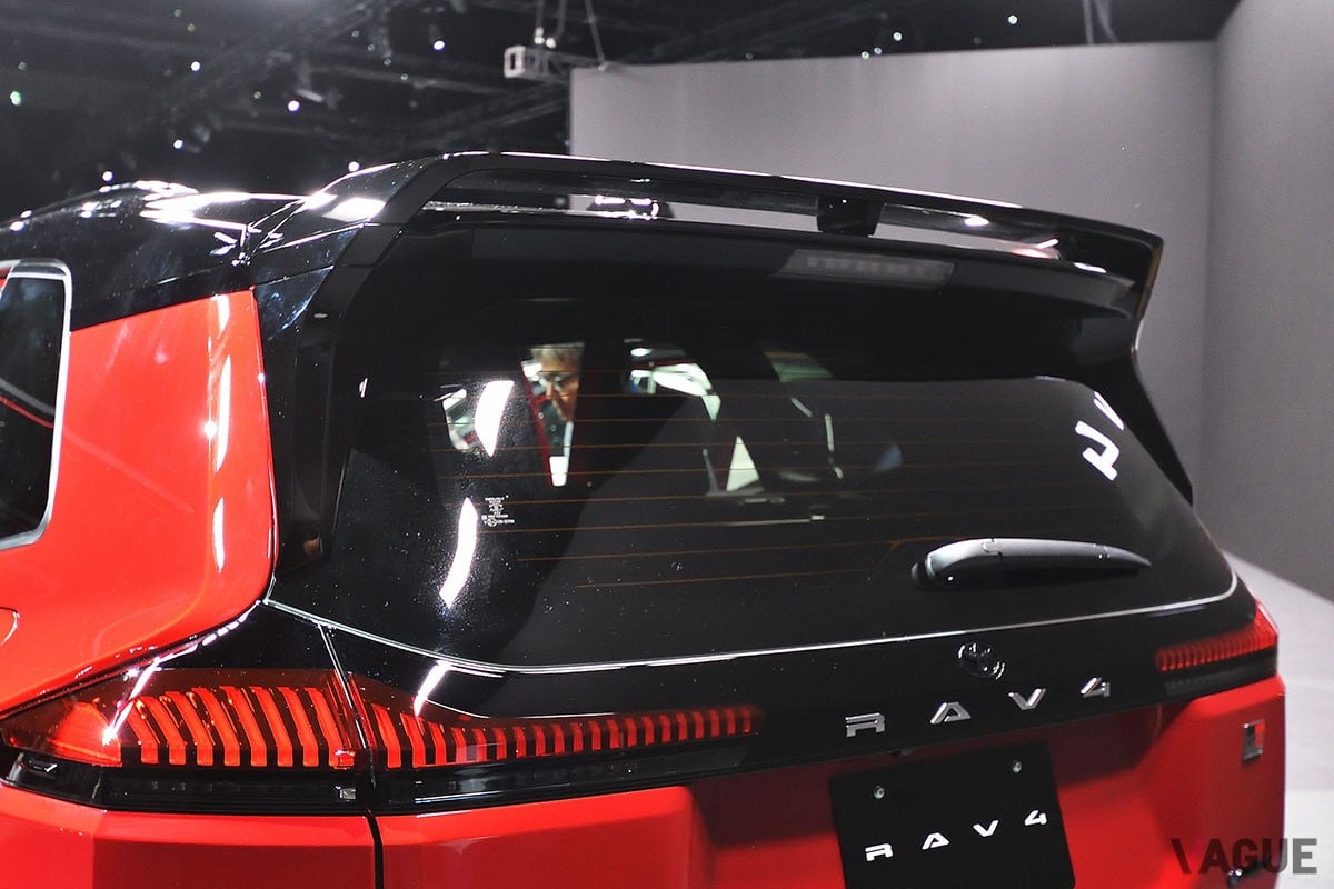 トヨタ新型「RAV4 GRスポーツ」