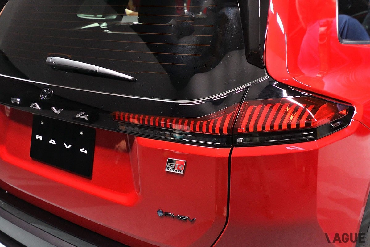 トヨタ新型「RAV4 GRスポーツ」