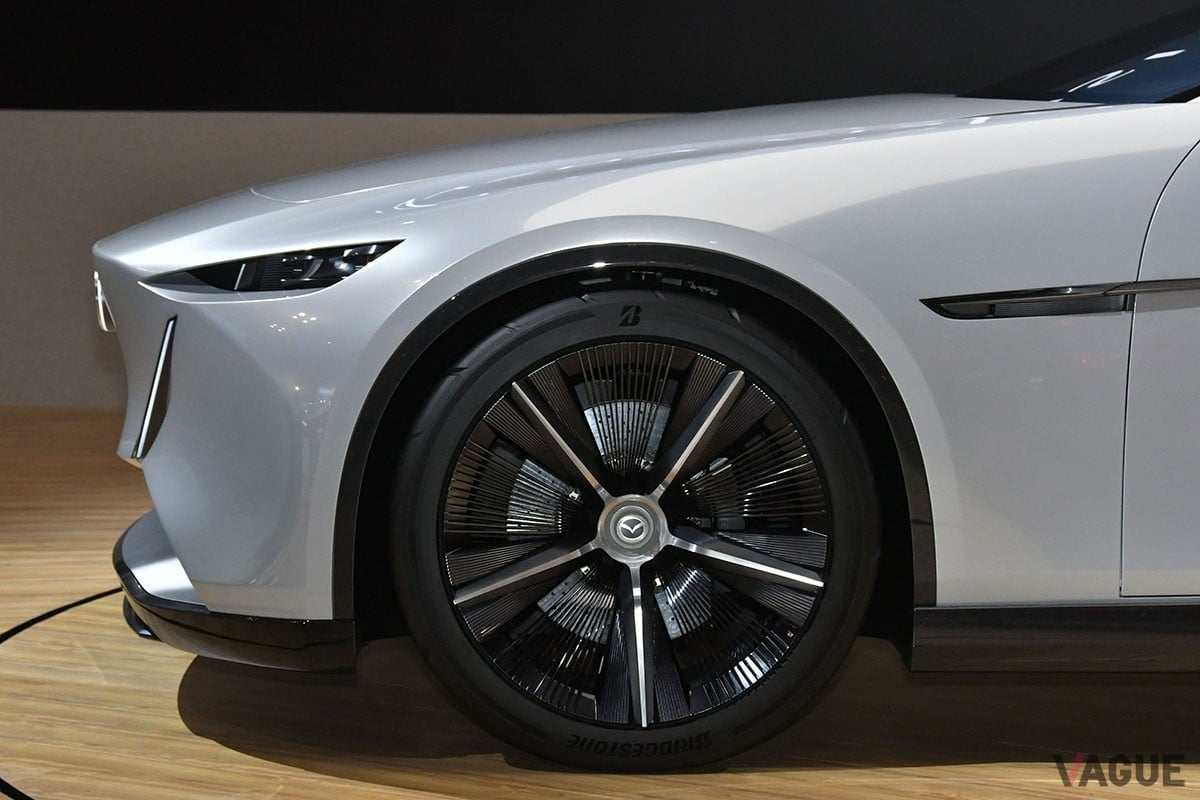 「マツダ ビジョン クロスクーペ」