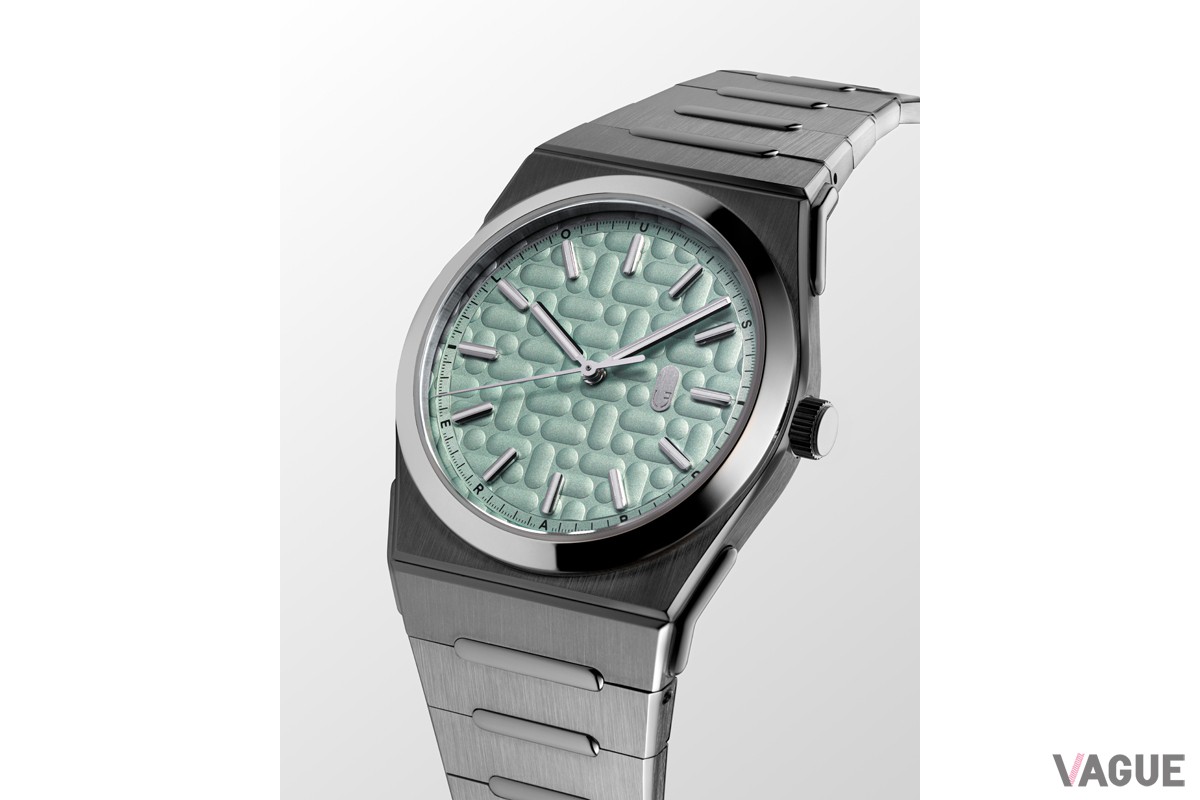 インデックス外側にブランドロゴが配置されている