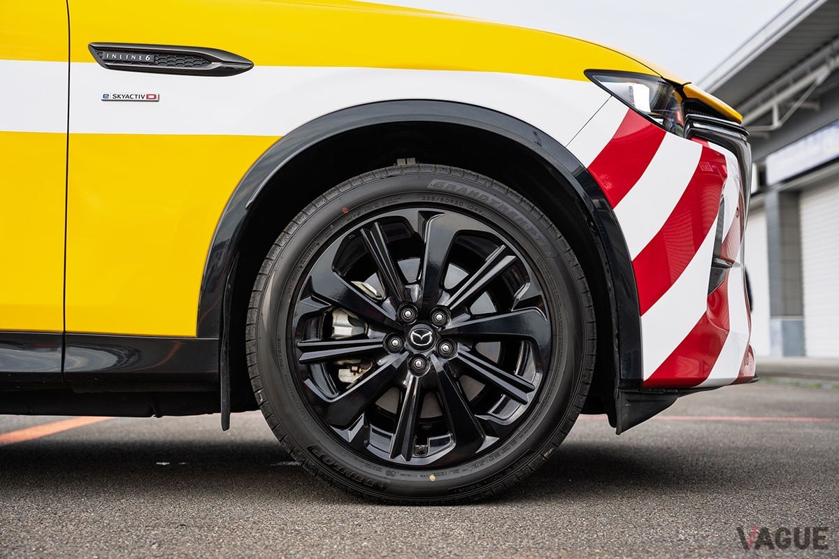 マツダ「CX-80」の道路パトロールカー