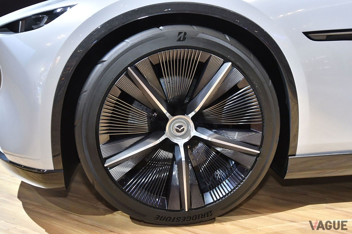 「マツダ ビジョン クロスクーペ」