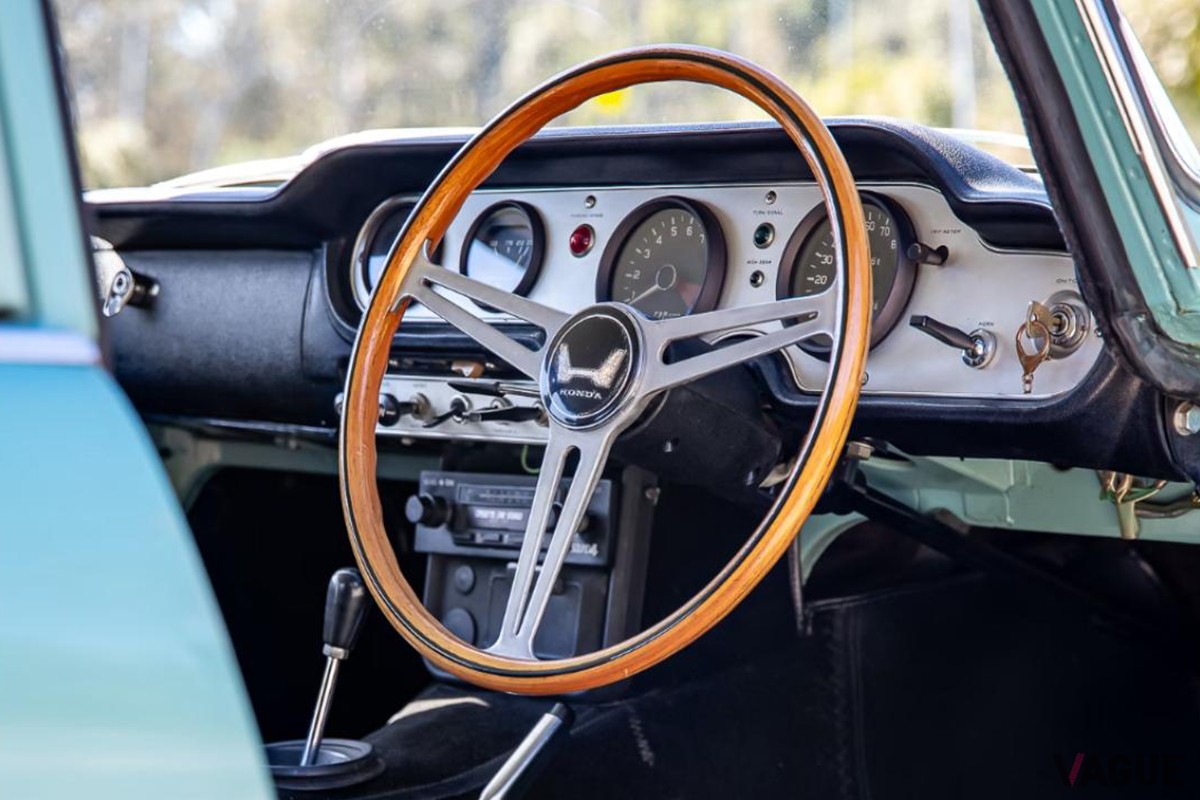 オークションに出品された1965年式ホンダ「S600クーペ」