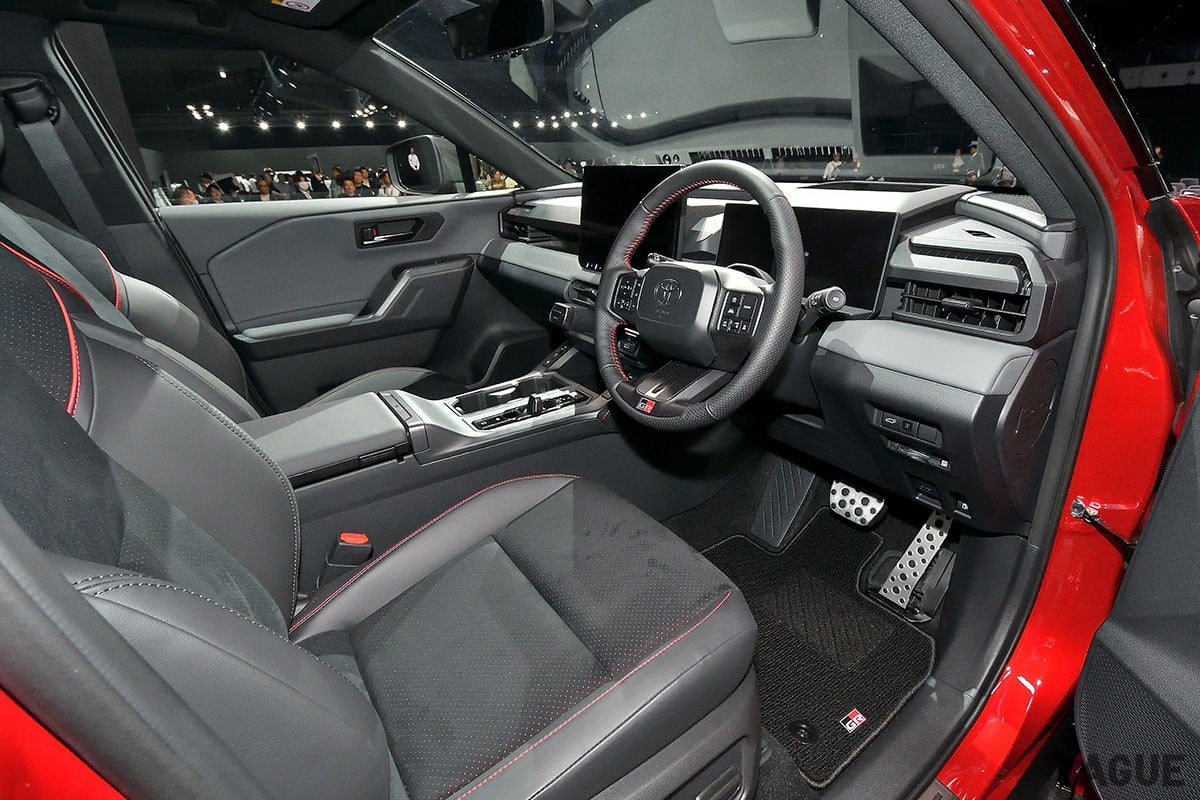 トヨタ新型「RAV4 GRスポーツ」