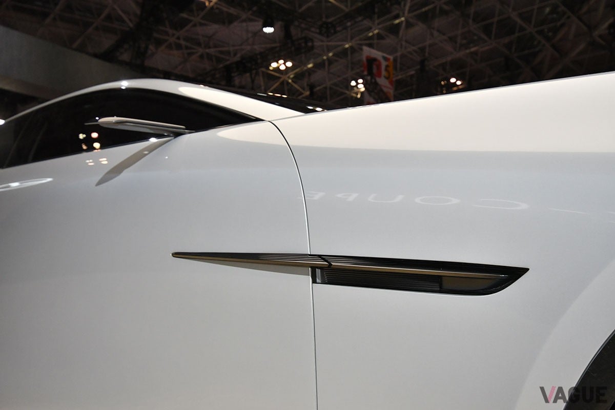 「マツダ ビジョン クロスクーペ」