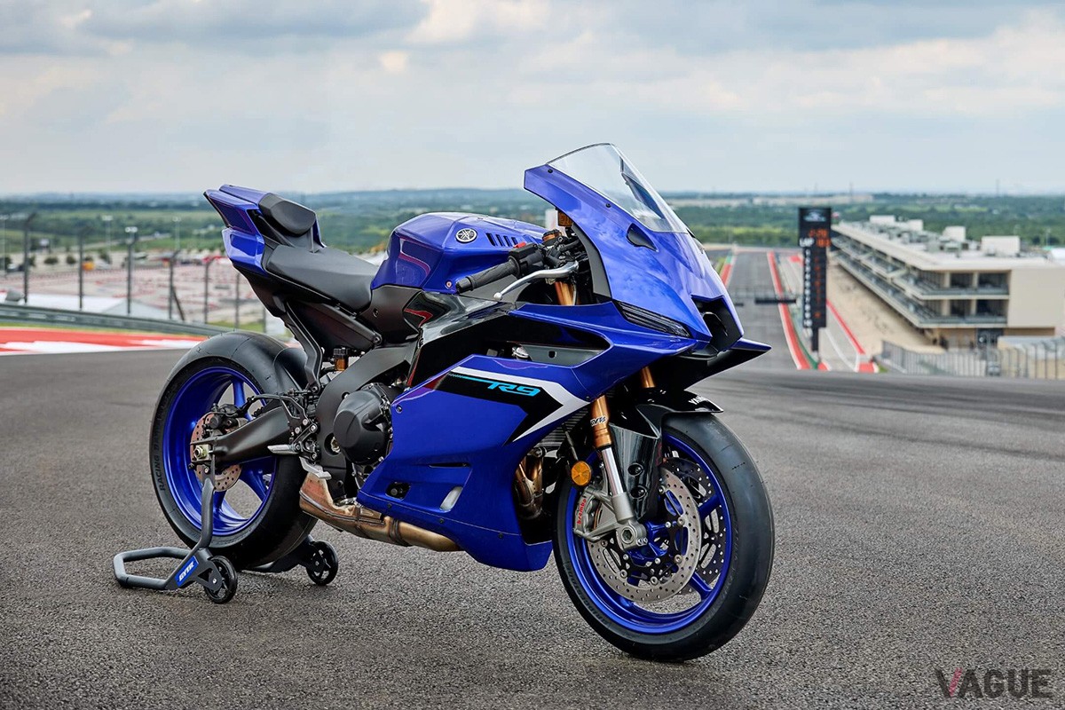 ヤマハ「YZF-R9」