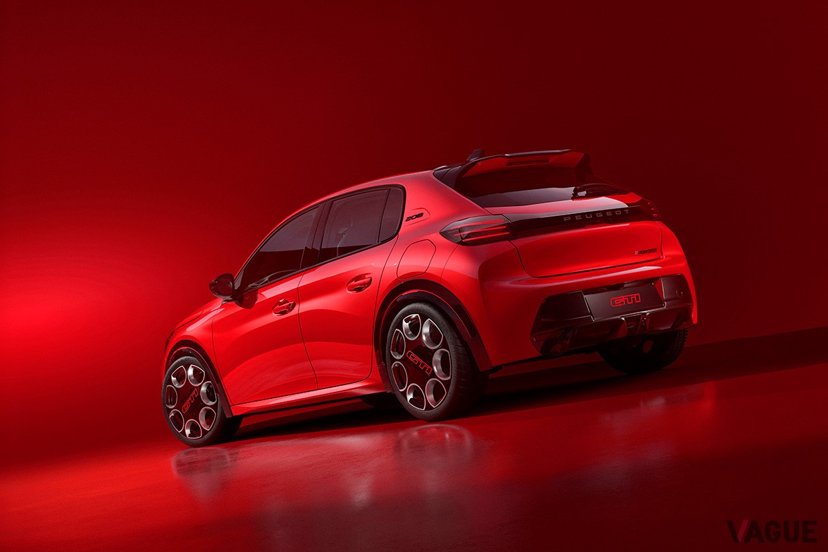 開発中のプジョー「E-208GTi」