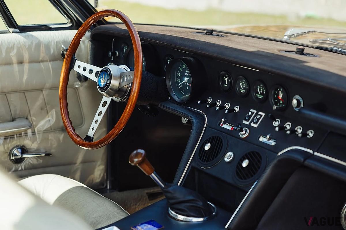 オークションに出品される1969年式マセラティ「ギブリ4.9SSクーペ」