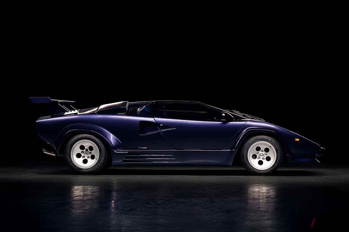 オークションに出品予定の1988年式ランボルギーニ「カウンタック5000クワトロバルボーレ」Tom Gidden(c)2025 Courtesy of RM Sotheby's