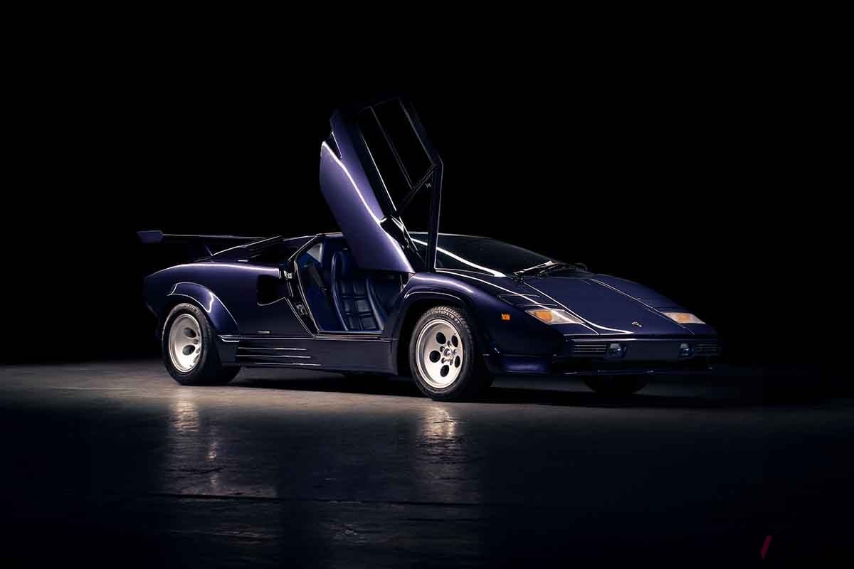 オークションに出品予定の1988年式ランボルギーニ「カウンタック5000クワトロバルボーレ」Tom Gidden(c)2025 Courtesy of RM Sotheby's