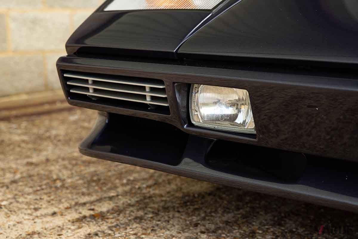 オークションに出品予定の1988年式ランボルギーニ「カウンタック5000クワトロバルボーレ」Tom Gidden(c)2025 Courtesy of RM Sotheby's