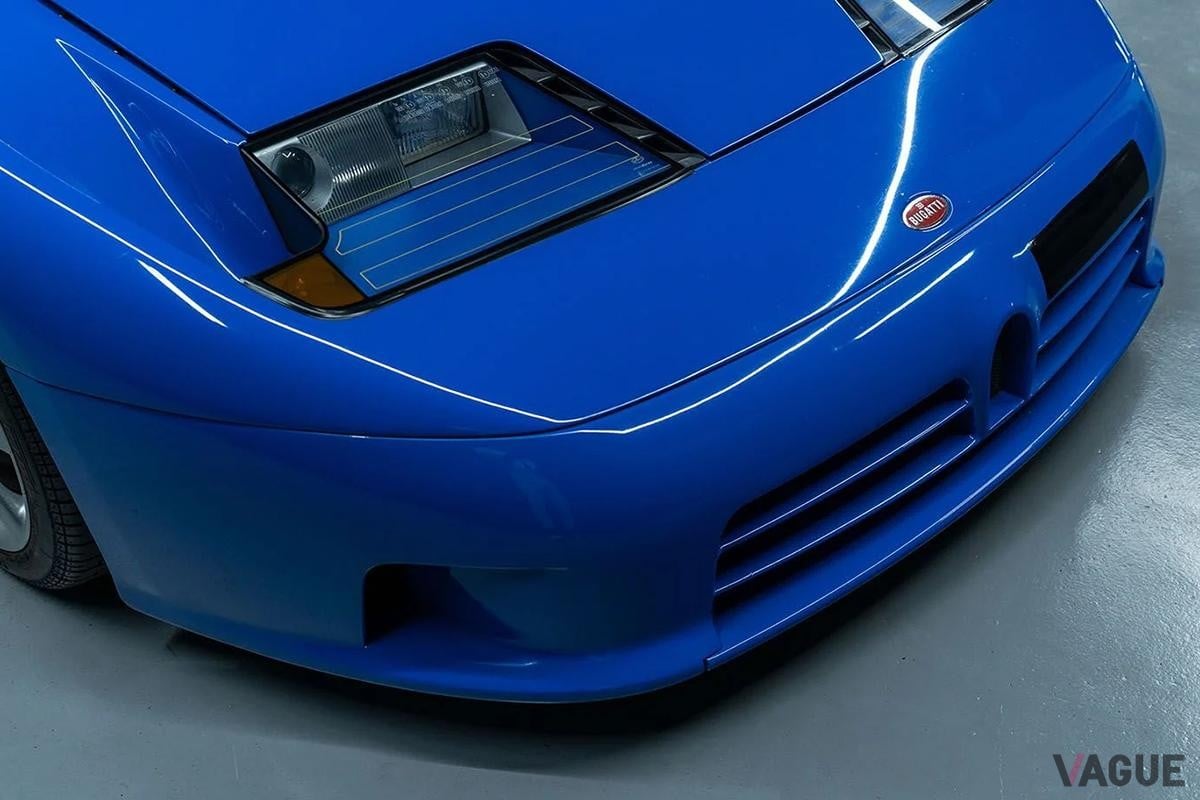 2025年10月に開催されたブロードアロー・オークションで高値で落札された1992年製ブガッティ「EB110 GT」