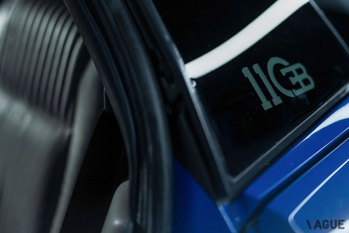 2025年10月に開催されたブロードアロー・オークションで高値で落札された1992年製ブガッティ「EB110 GT」