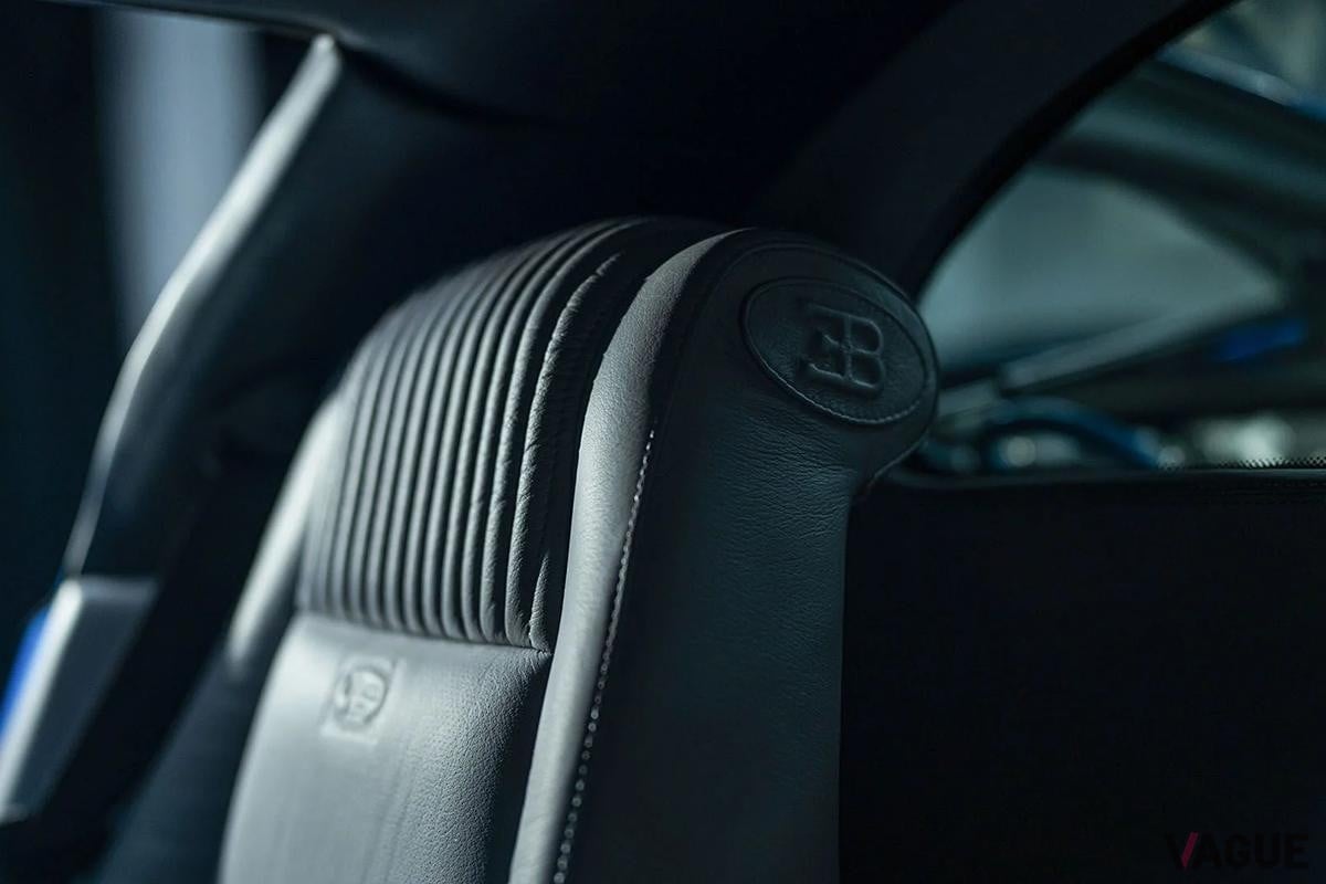 2025年10月に開催されたブロードアロー・オークションで高値で落札された1992年製ブガッティ「EB110 GT」