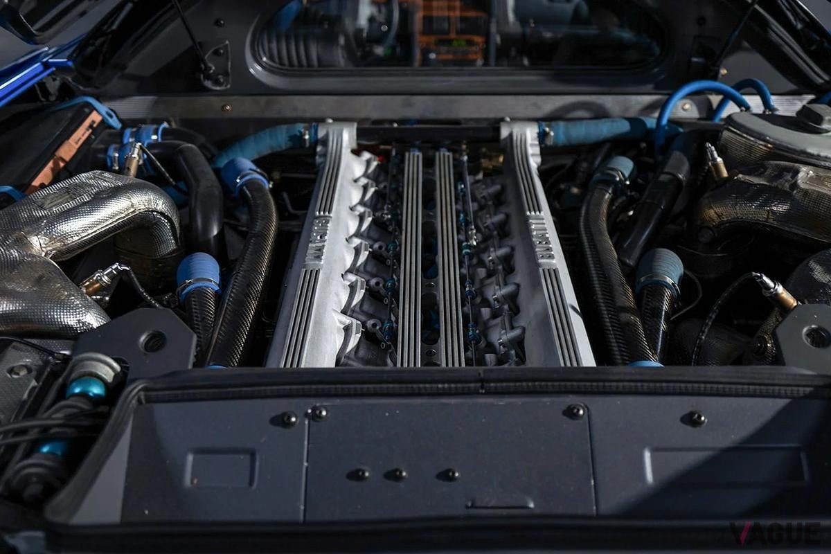 2025年10月に開催されたブロードアロー・オークションで高値で落札された1992年製ブガッティ「EB110 GT」