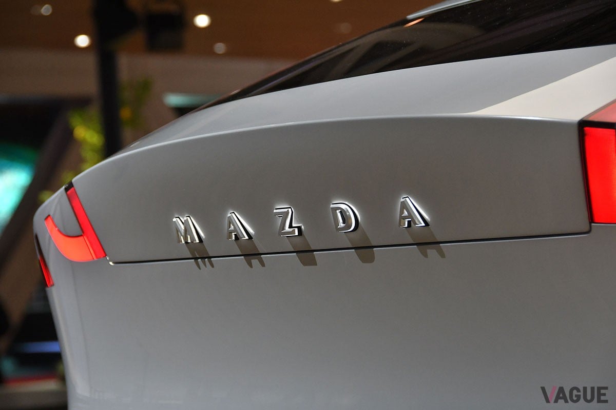 「マツダ ビジョン クロスクーペ」