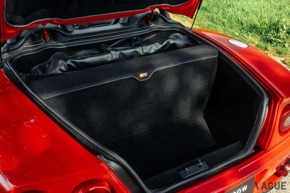 まもなく開催されるオークションに出品される予定の2001年式フェラーリ「550バルケッタ・ピニンファリーナ」