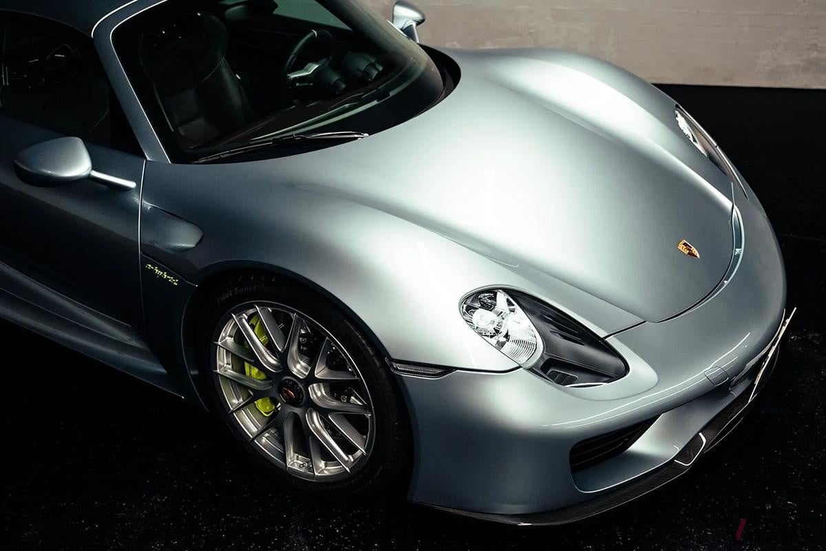 スイス・チューリッヒで開催されたブロードアローオークションに出品され落札された2015年式ポルシェ「918スパイダー」