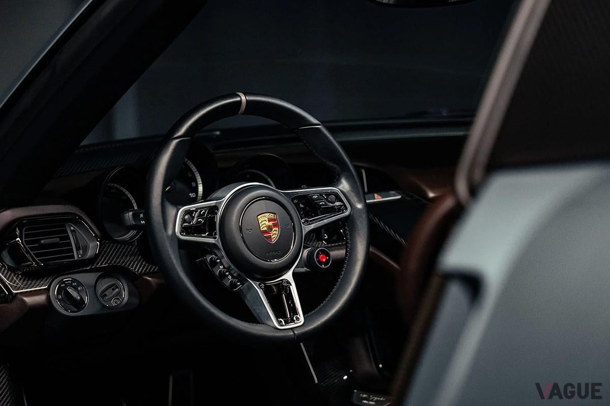 スイス・チューリッヒで開催されたブロードアローオークションに出品され落札された2015年式ポルシェ「918スパイダー」