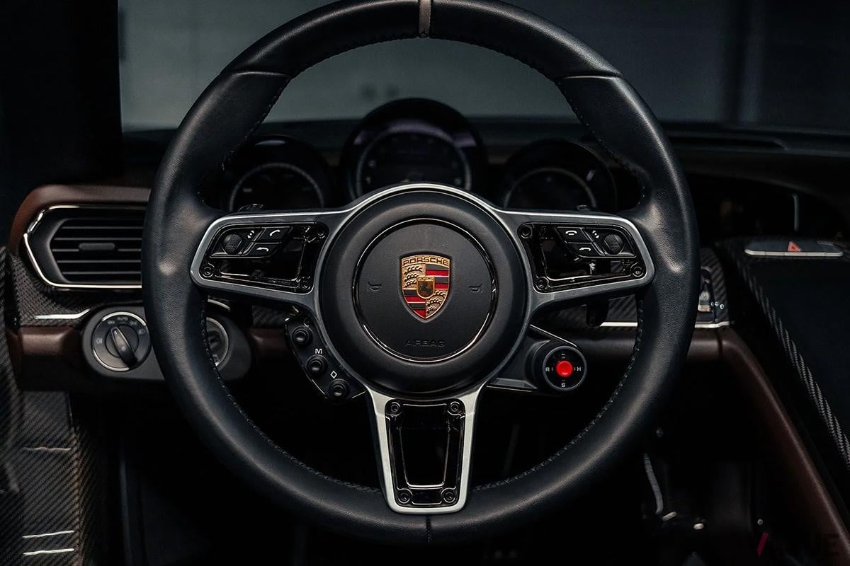 スイス・チューリッヒで開催されたブロードアローオークションに出品され落札された2015年式ポルシェ「918スパイダー」