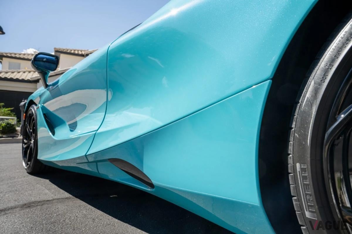 オークションに出品された2024年式マクラーレン「750S スパイダー」