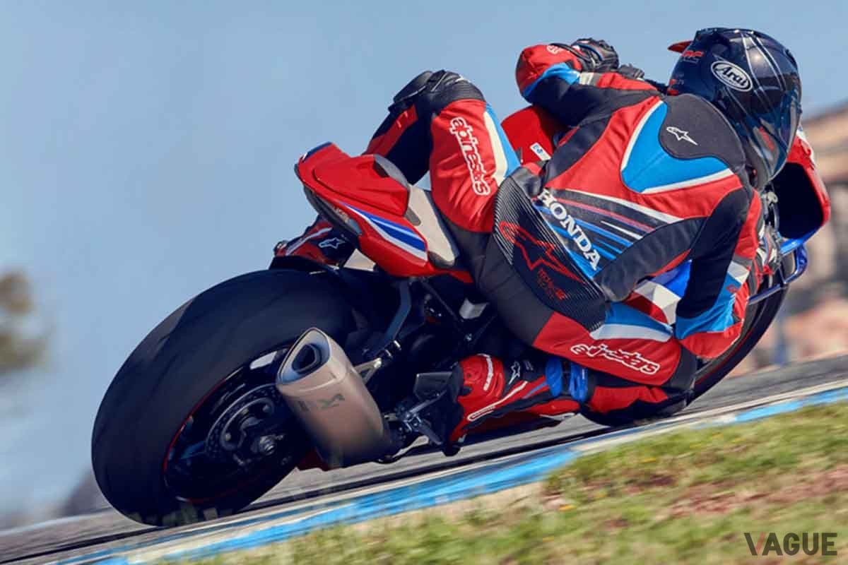 ホンダ「CBR1000RRR」