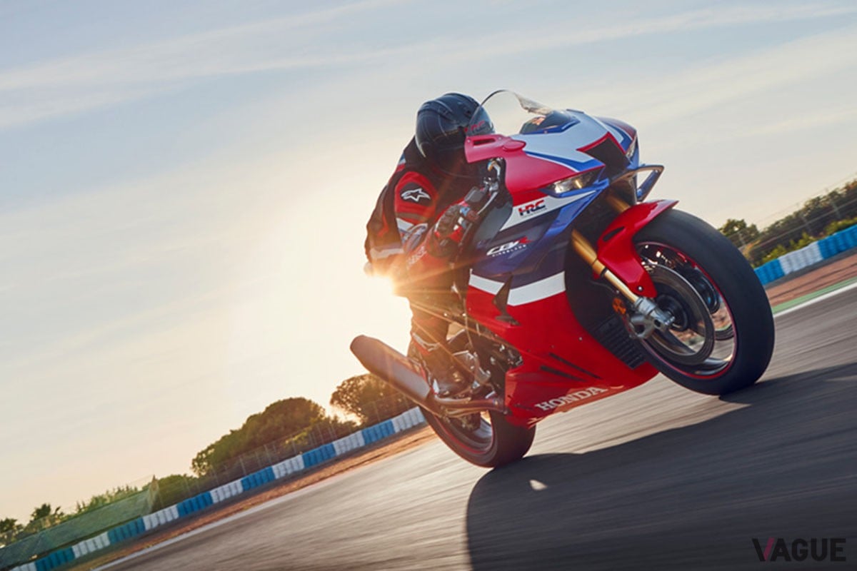 ホンダ「CBR1000RRR」