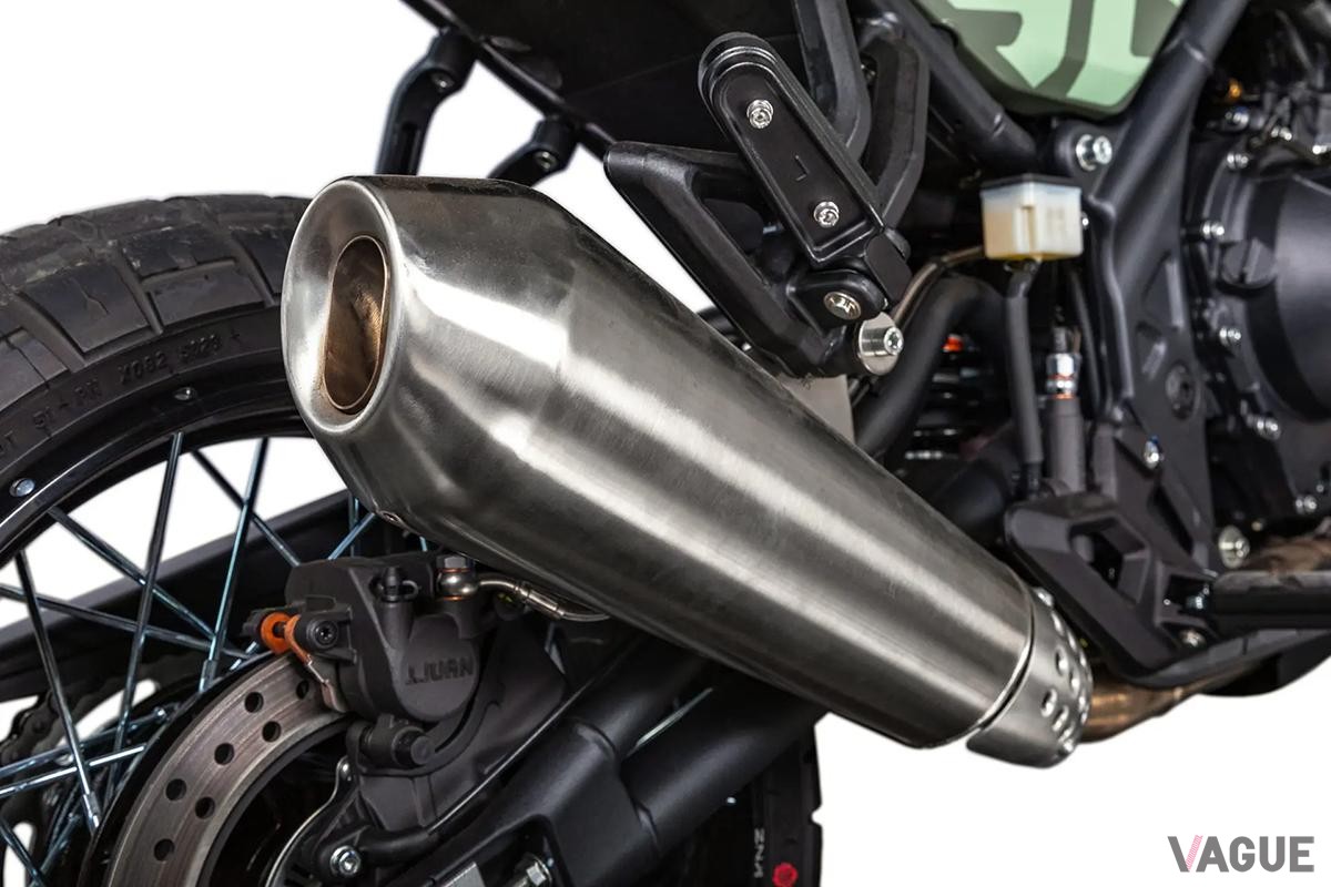 日本に導入される予定のブリクストンのADV、新型「クロスファイア500 ストー」