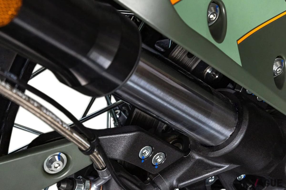 日本に導入される予定のブリクストンのADV、新型「クロスファイア500 ストー」