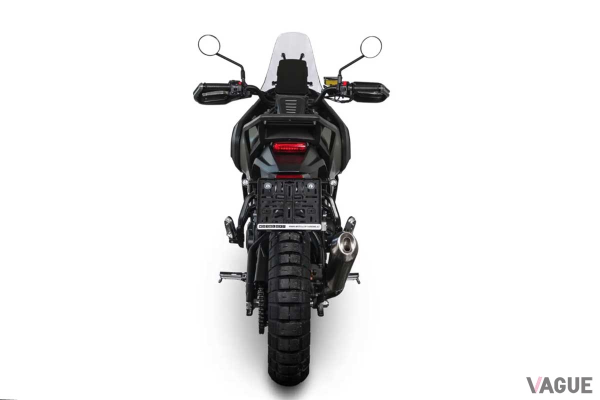 日本に導入される予定のブリクストンのADV、新型「クロスファイア500 ストー」