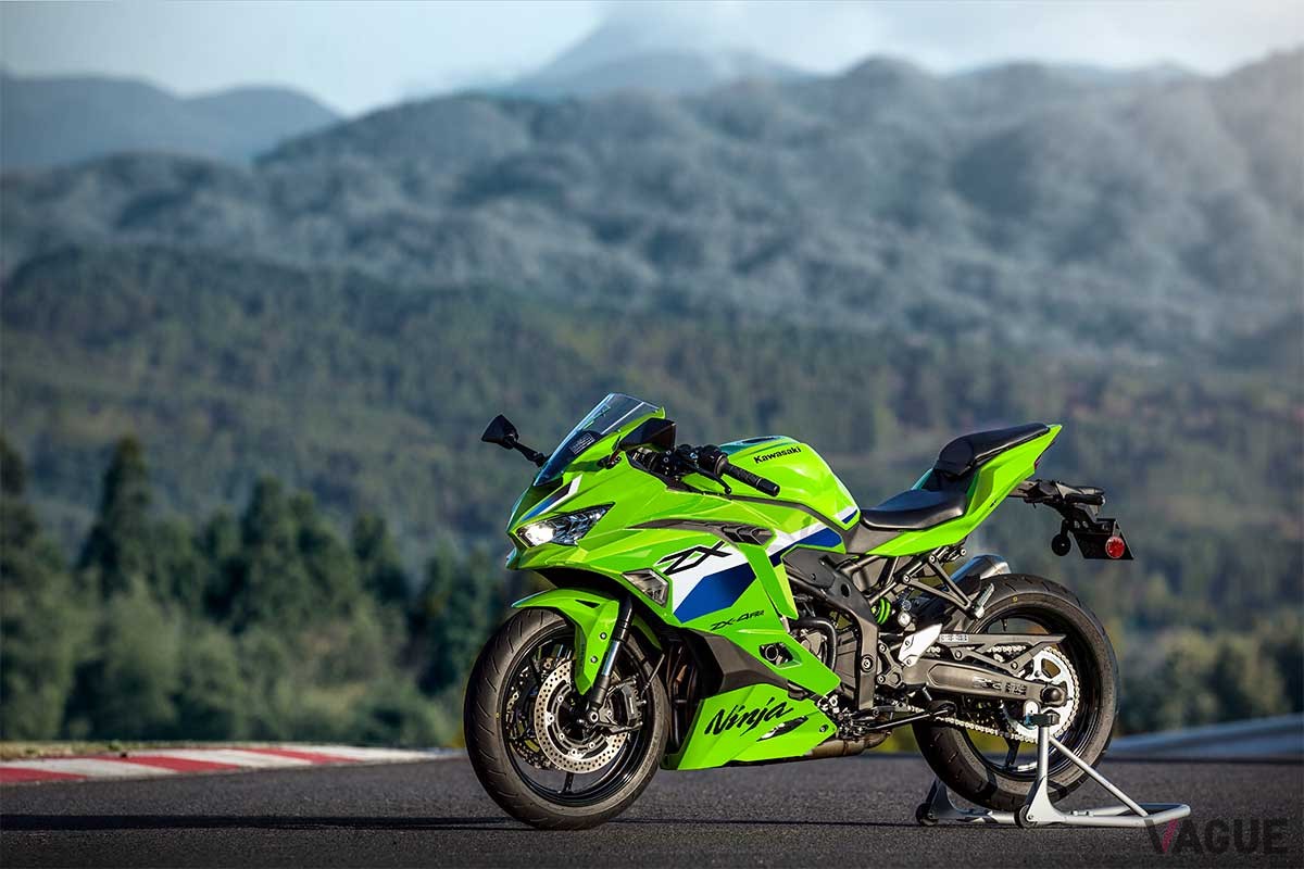 カワサキ「ニンジャ ZX-4RR」