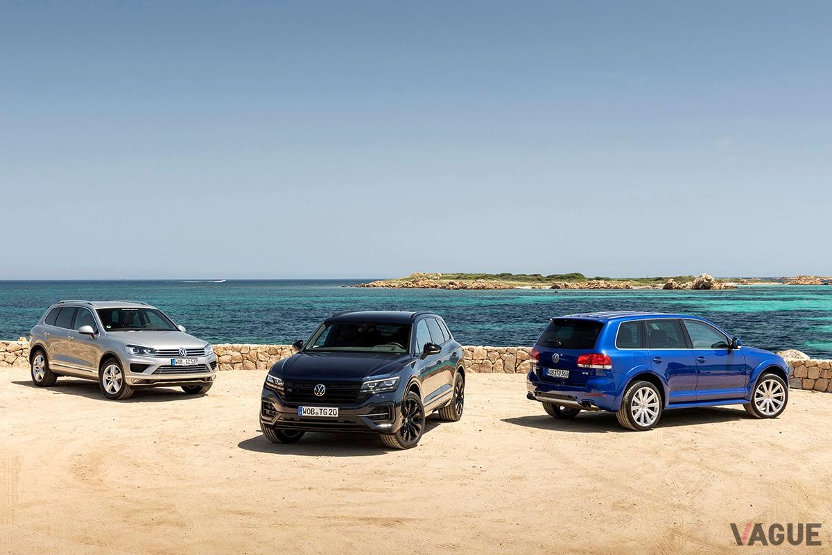 VW歴代「トゥアレグ」。トゥアレグ第1世代（右）と第2世代（左）と第3世代の記念モデル「EDITION 20」（中央）。