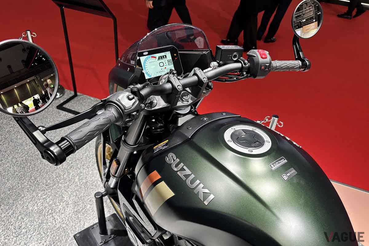 ジャパンモビリティショー2025 スズキブースに展示されている「GSX-8TT」