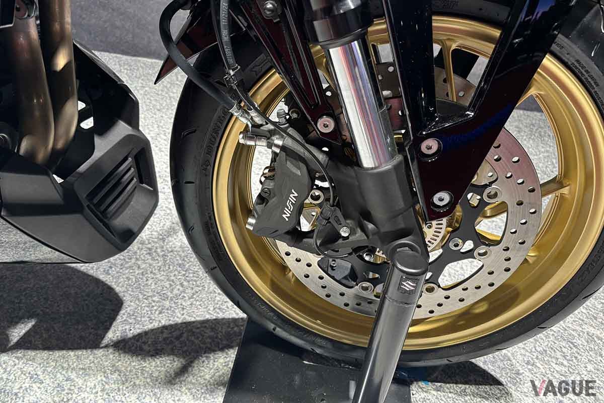 ジャパンモビリティショー2025 スズキブースに展示されている「GSX-8TT」