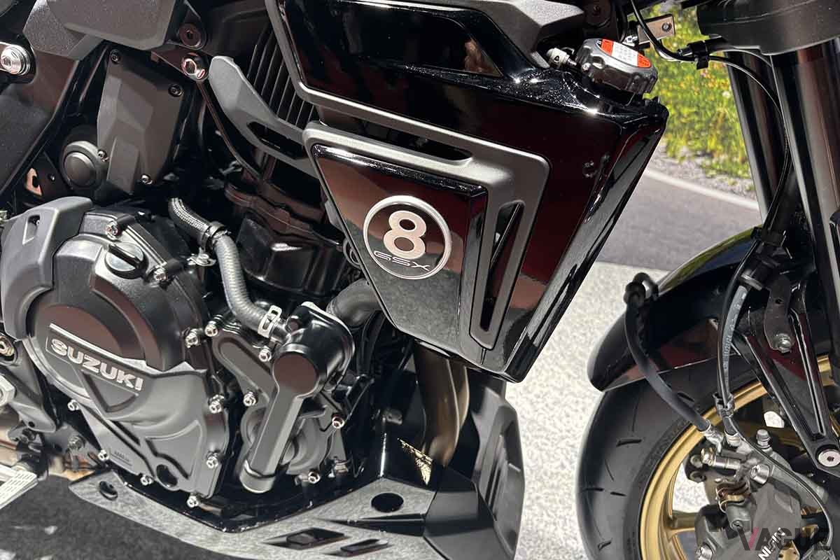 ジャパンモビリティショー2025 スズキブースに展示されている「GSX-8TT」